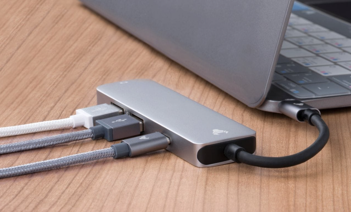 USB hub or docking station for your laptop?