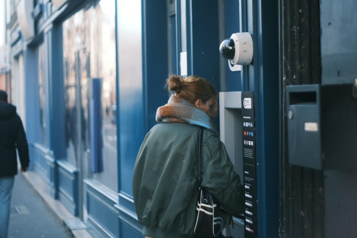 What you should know about facial recognition cameras in everyday places
